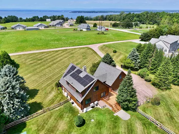 Grand Isle, VT 05458,8 Maynard CT