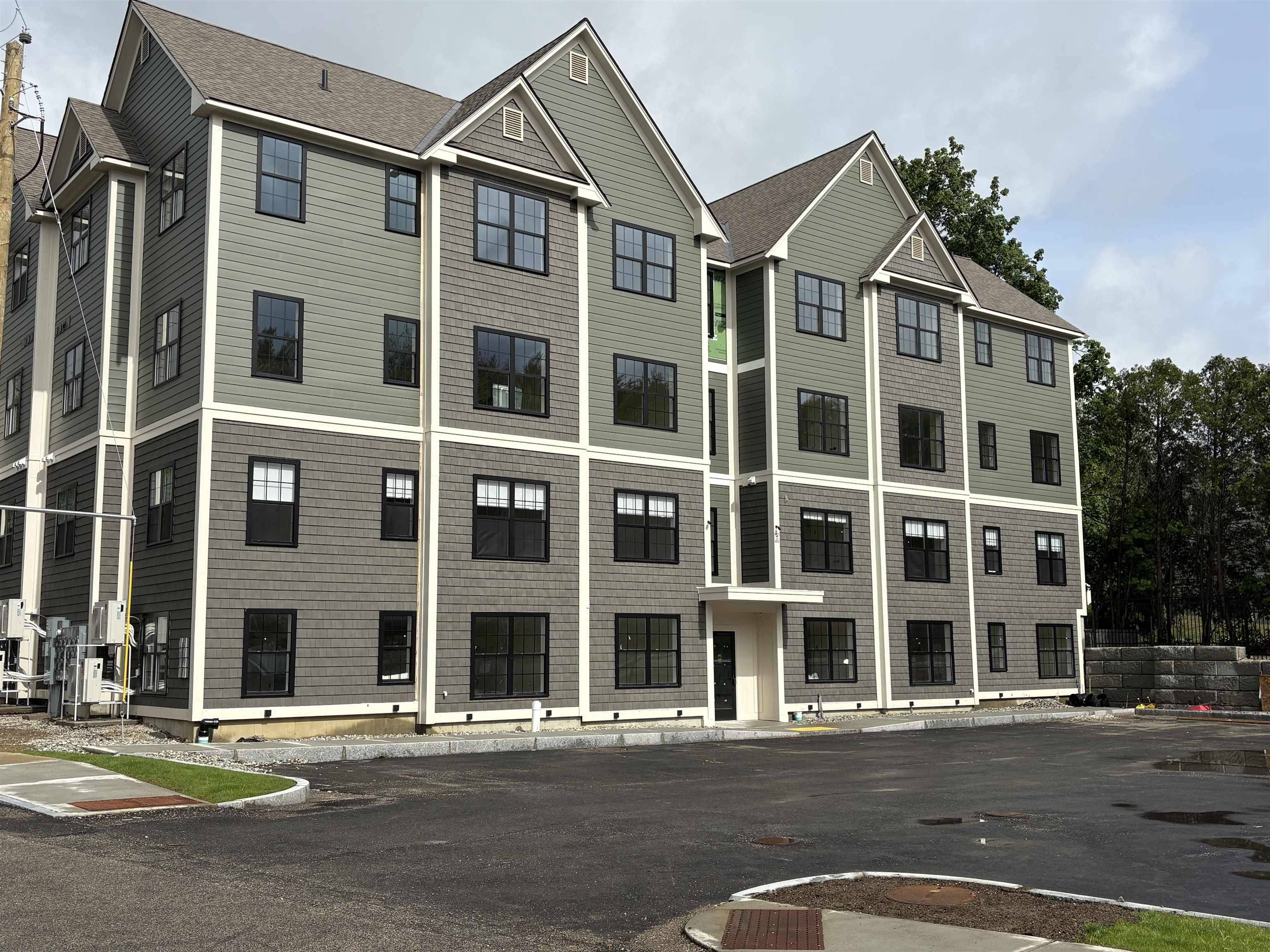 Dover, NH 03820,725 Central AVE #101