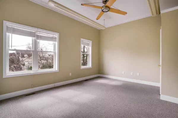 Nashua, NH 03060,21 East Pearl ST