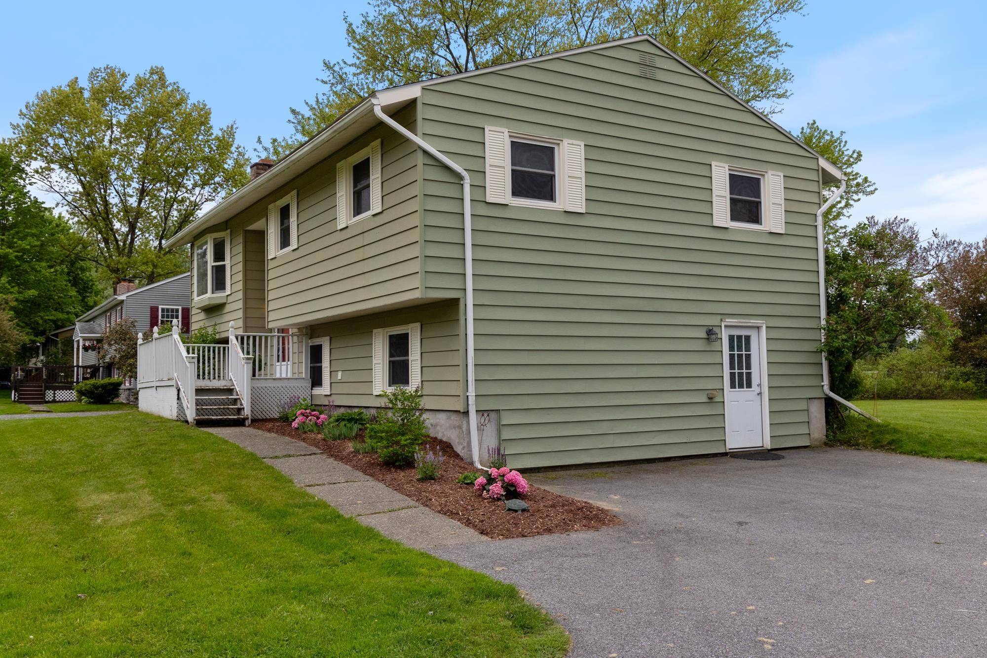 Williston, VT 05495,82 Stirrup CIR