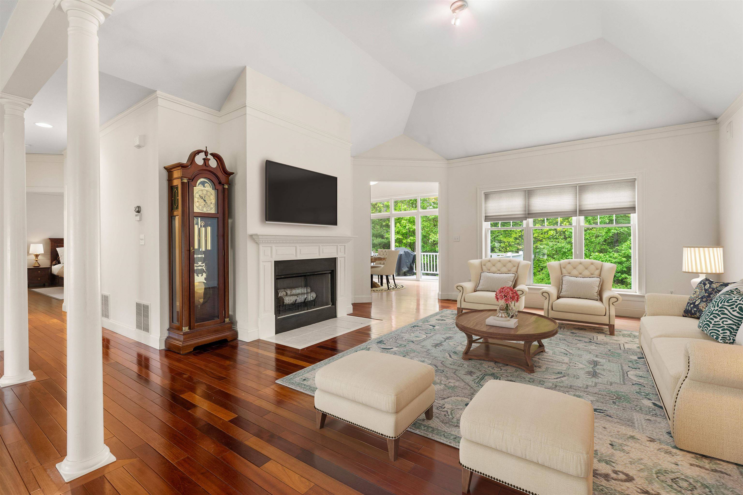 Bedford, NH 03110,6 Cabot LN