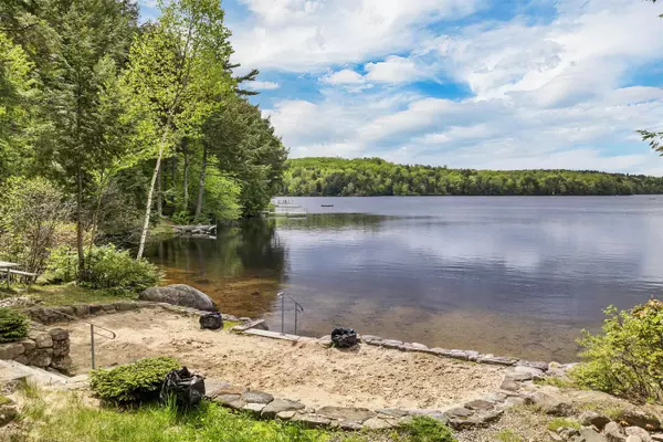 Tuftonboro, NH 03816,21 Valley RD