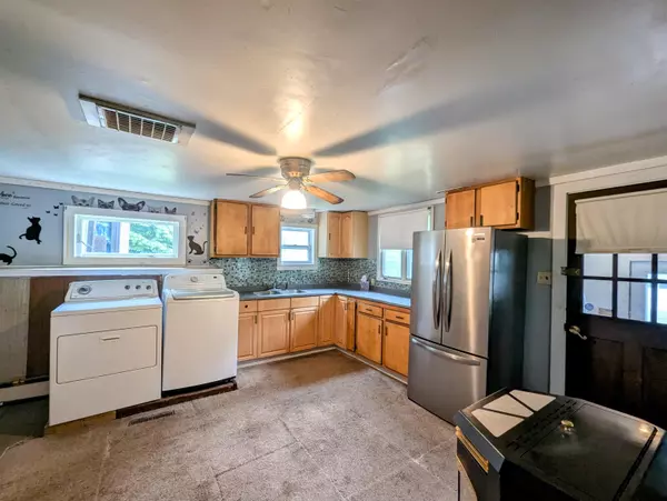 Springfield, VT 05150,901 Giddings ST