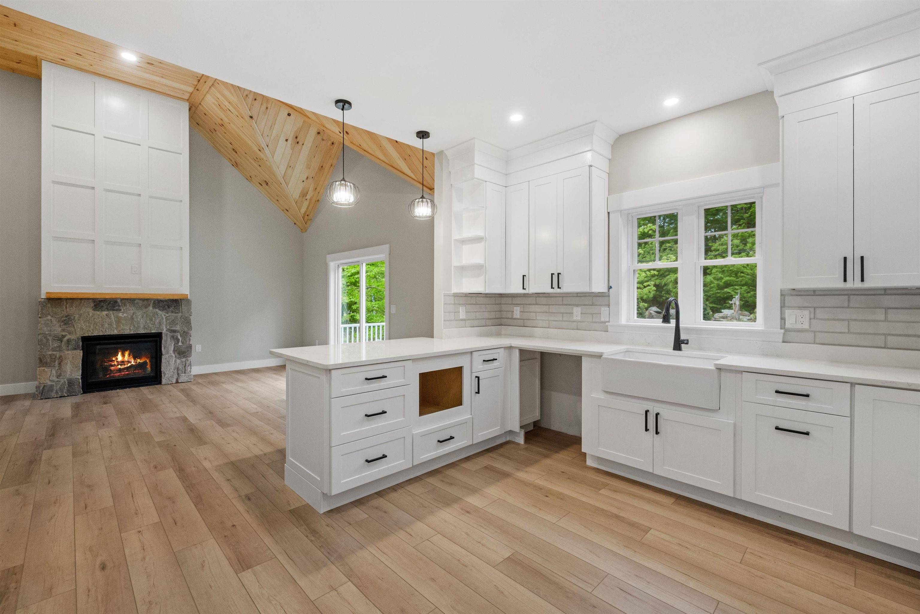 Laconia, NH 03246,280 Sterling DR