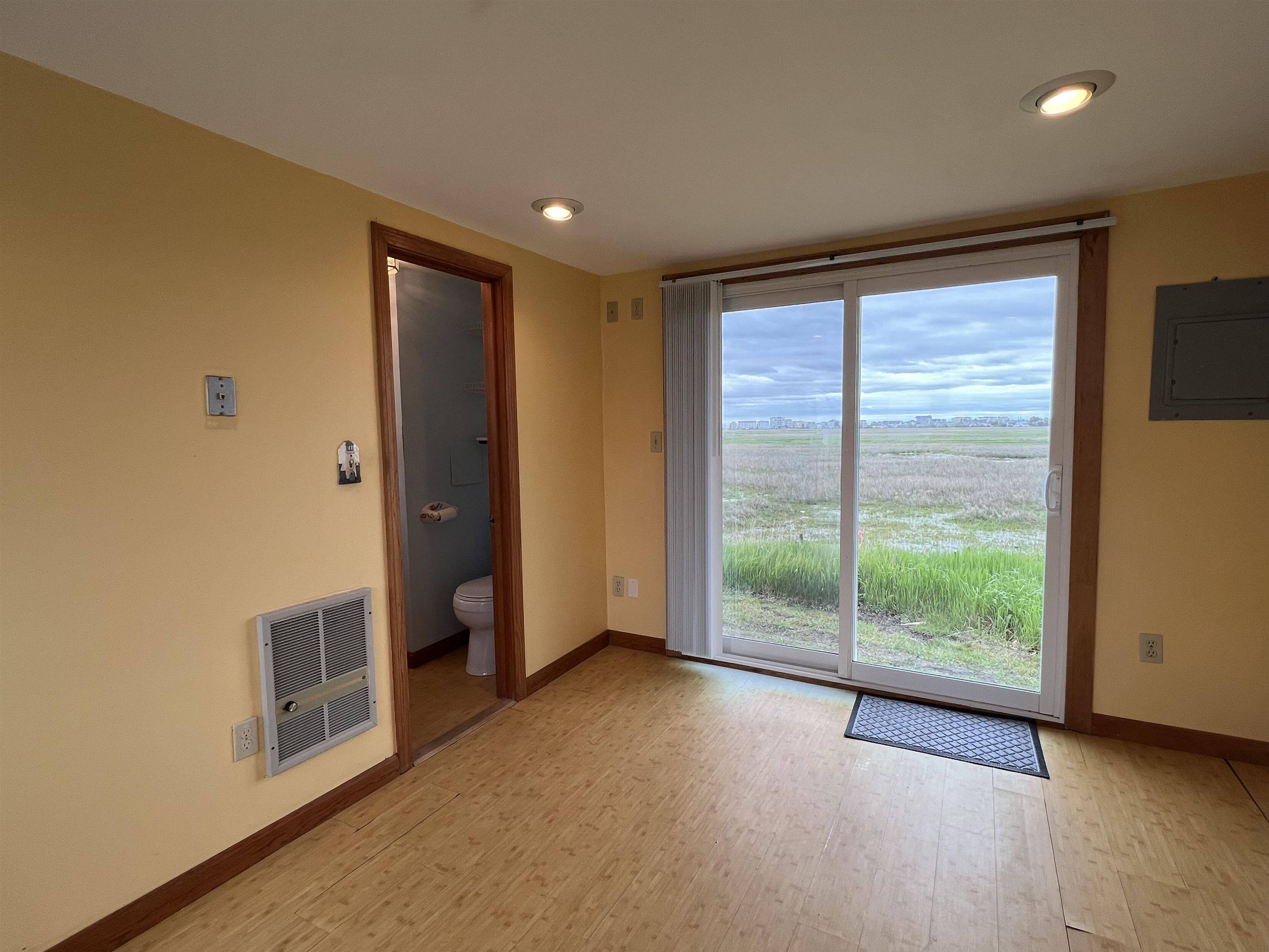 Hampton, NH 03842,515 Winnacunnet RD #4