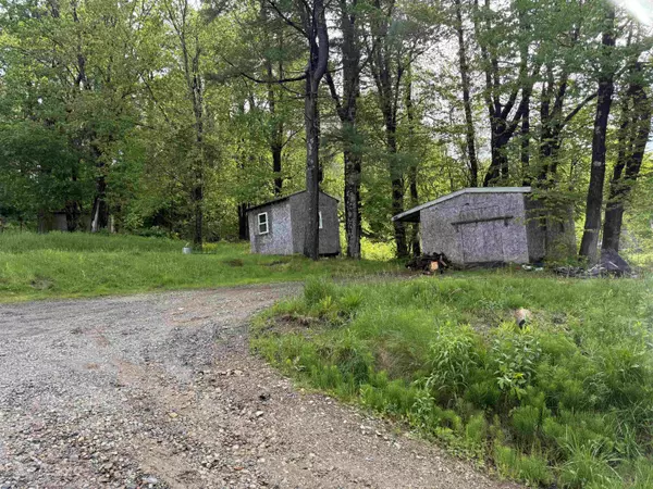 Pittsfield, NH 03263,181 Loudon RD