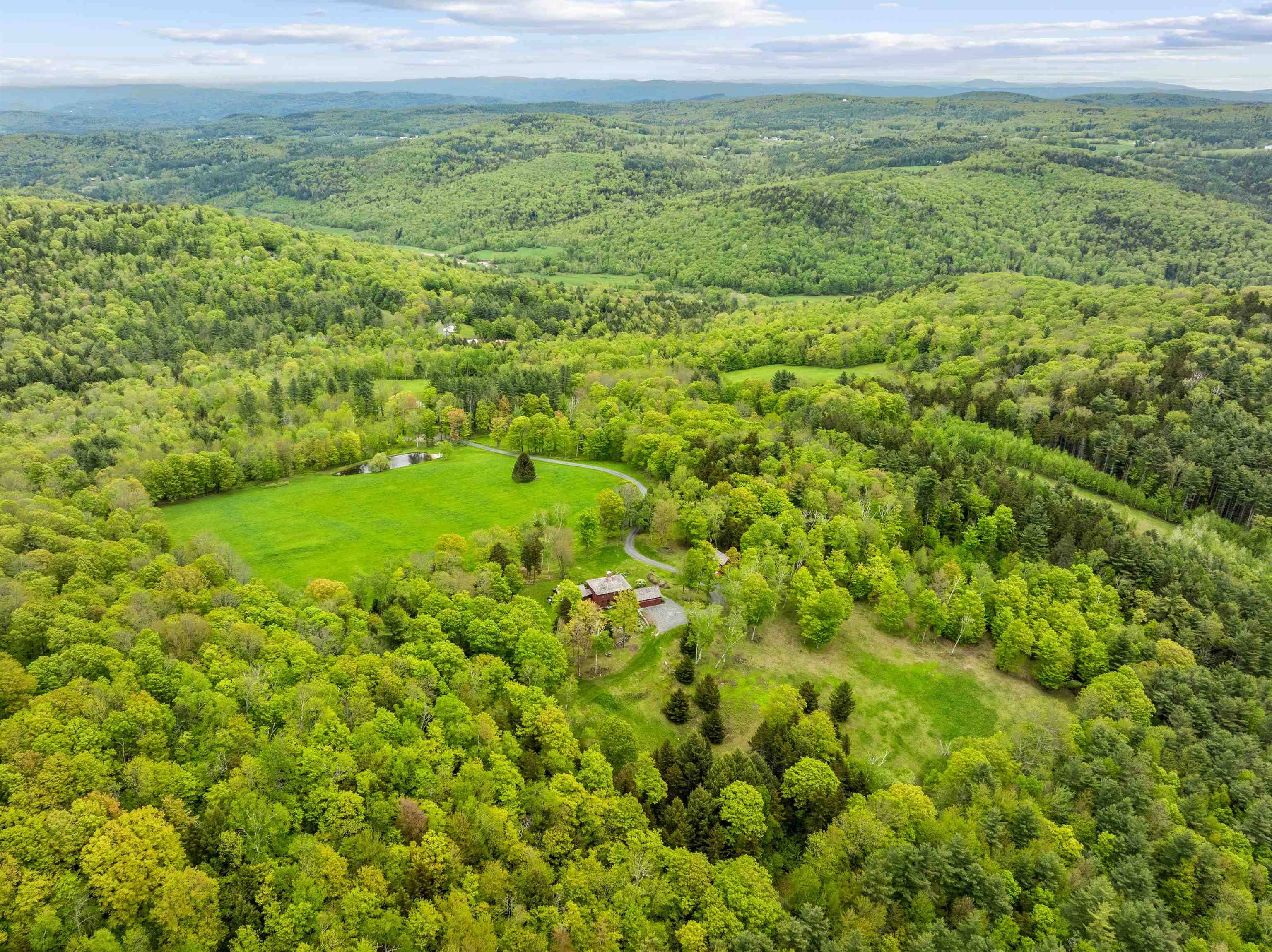 Barnard, VT 05031,284 Amsden RD