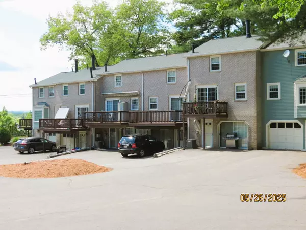 Nashua, NH 03063,70 Cannongate III RD