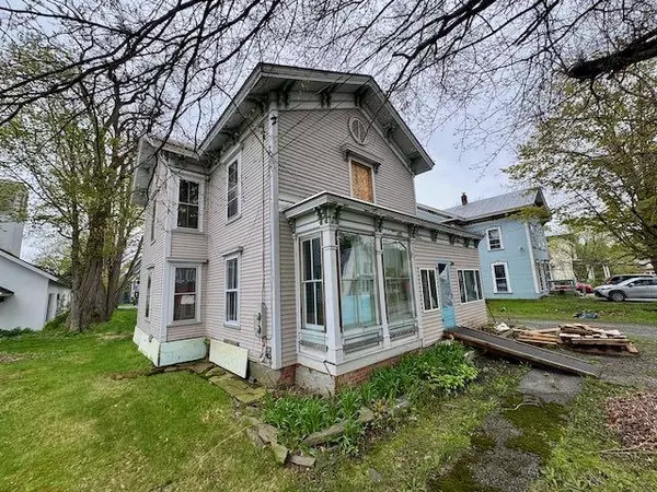 13 Summer ST, Randolph, VT 05060