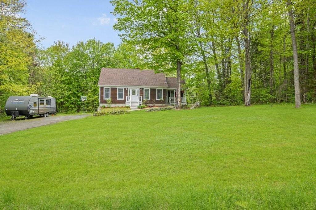 19 Blackberry LN,  Lancaster,  NH 03584