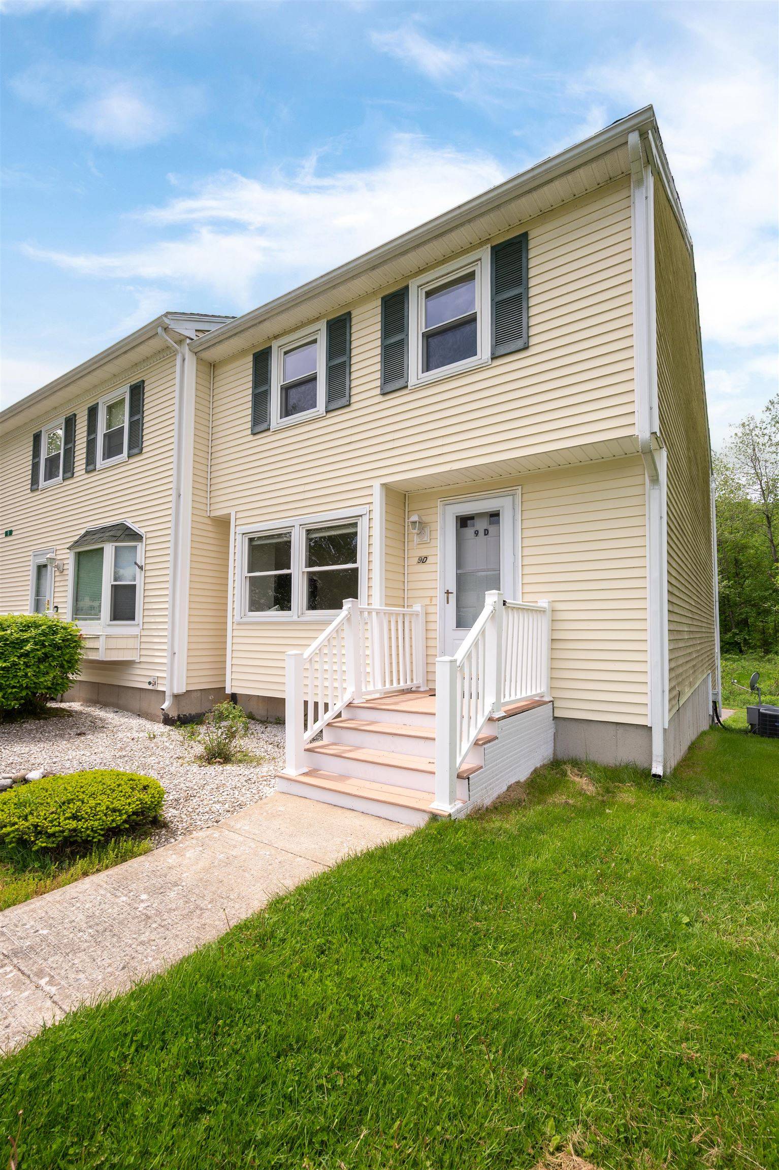 120 Newton RD #9D, Plaistow, NH 03865