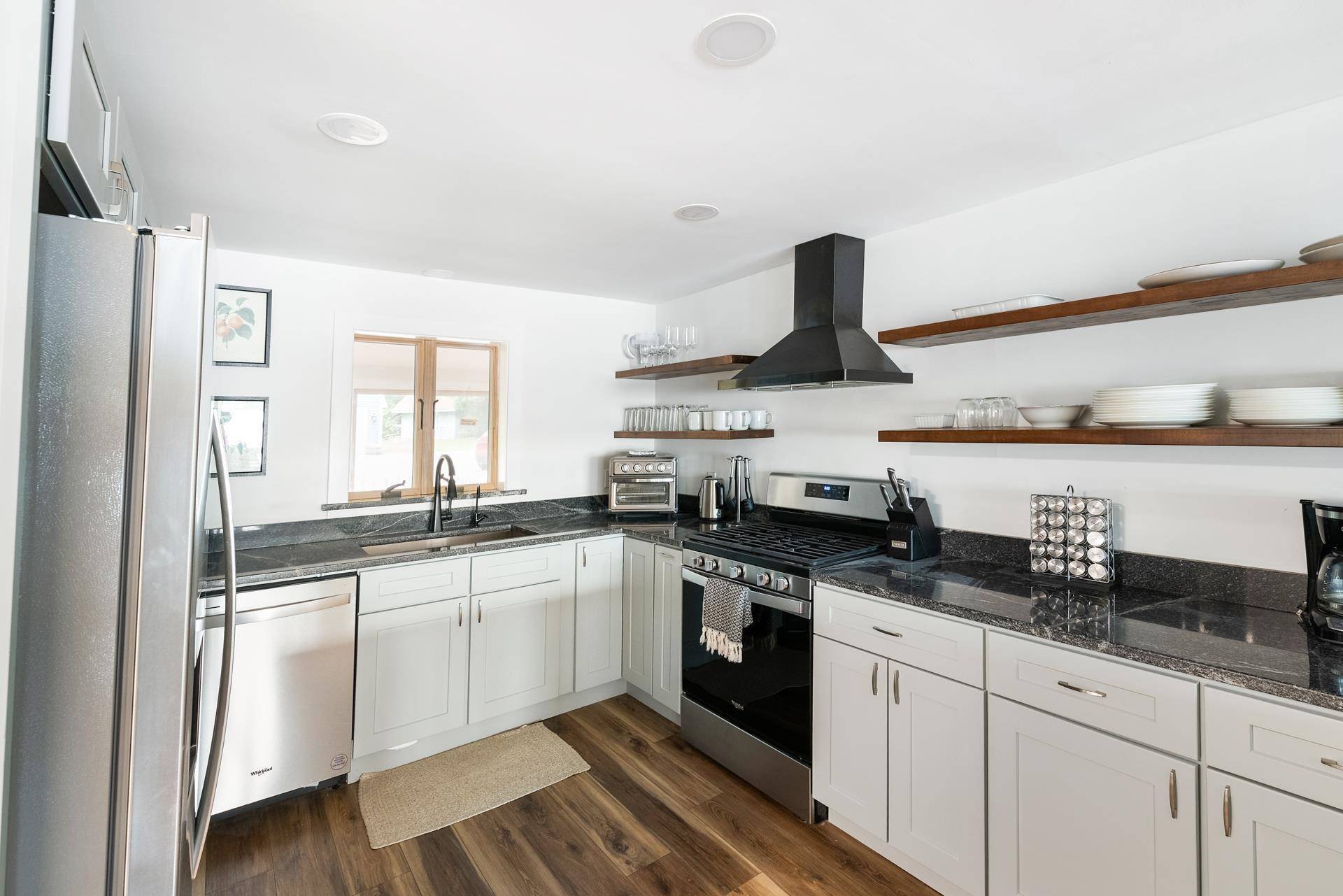 Sunapee, NH 03782,6 Paquette LN