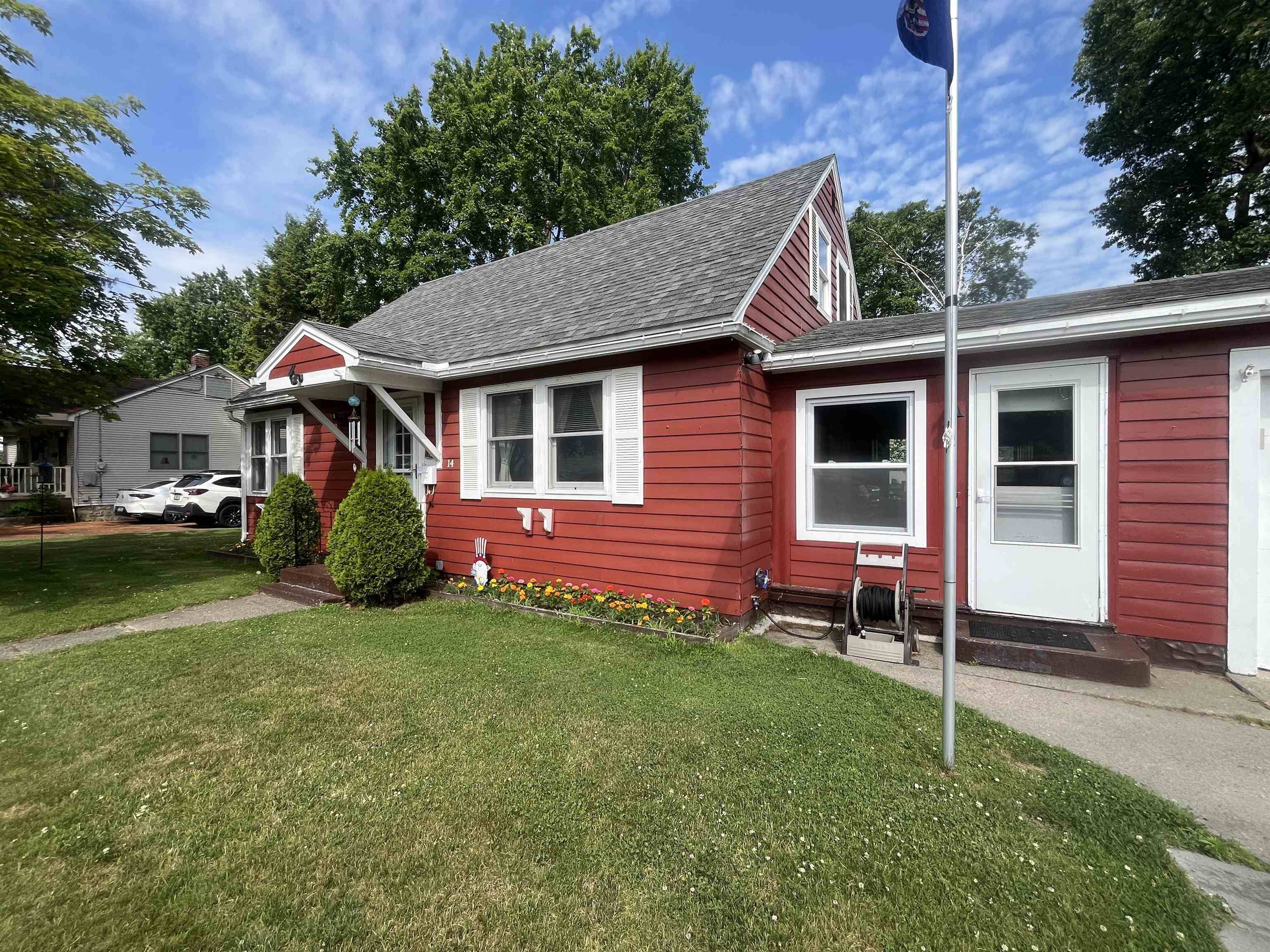 14 Brierwood LN, Burlington, VT 05408