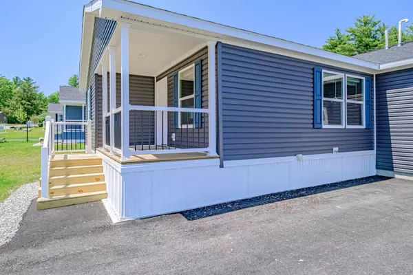 Rochester, NH 03868,26 Diamondback DR