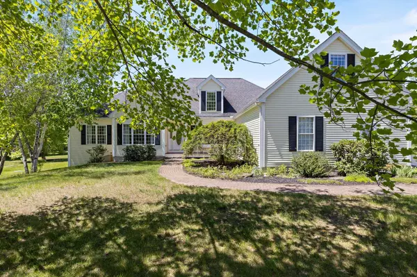 Fremont, NH 03044,44 Thunder RD