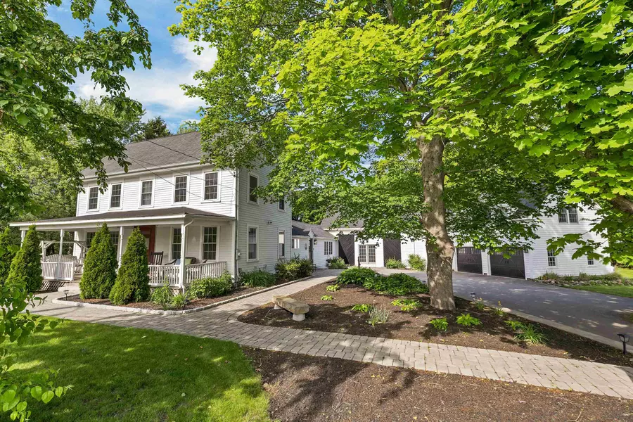 92 Mace RD, Hampton, NH 03842
