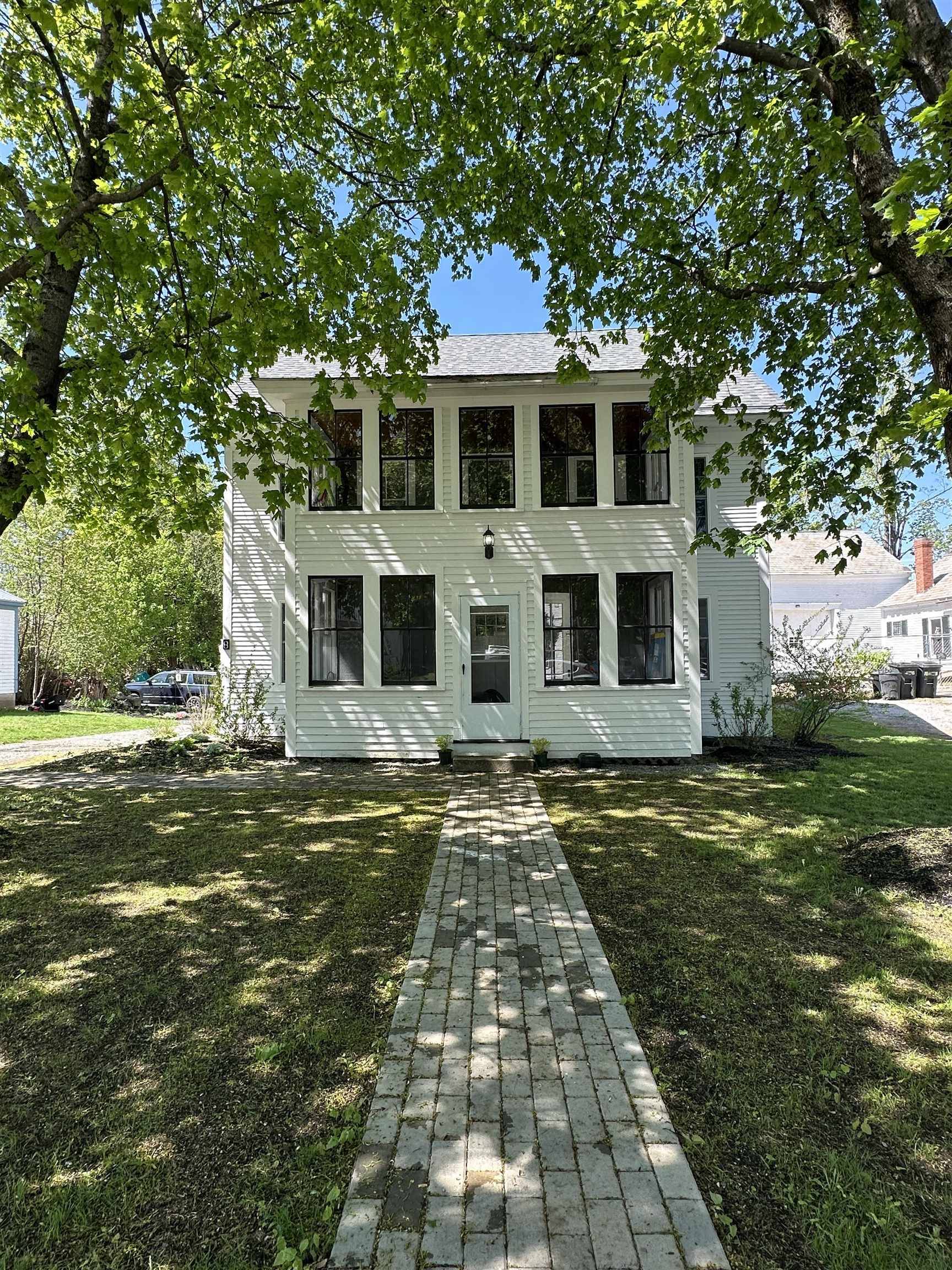 8 Main ST, Bennington, NH 03442