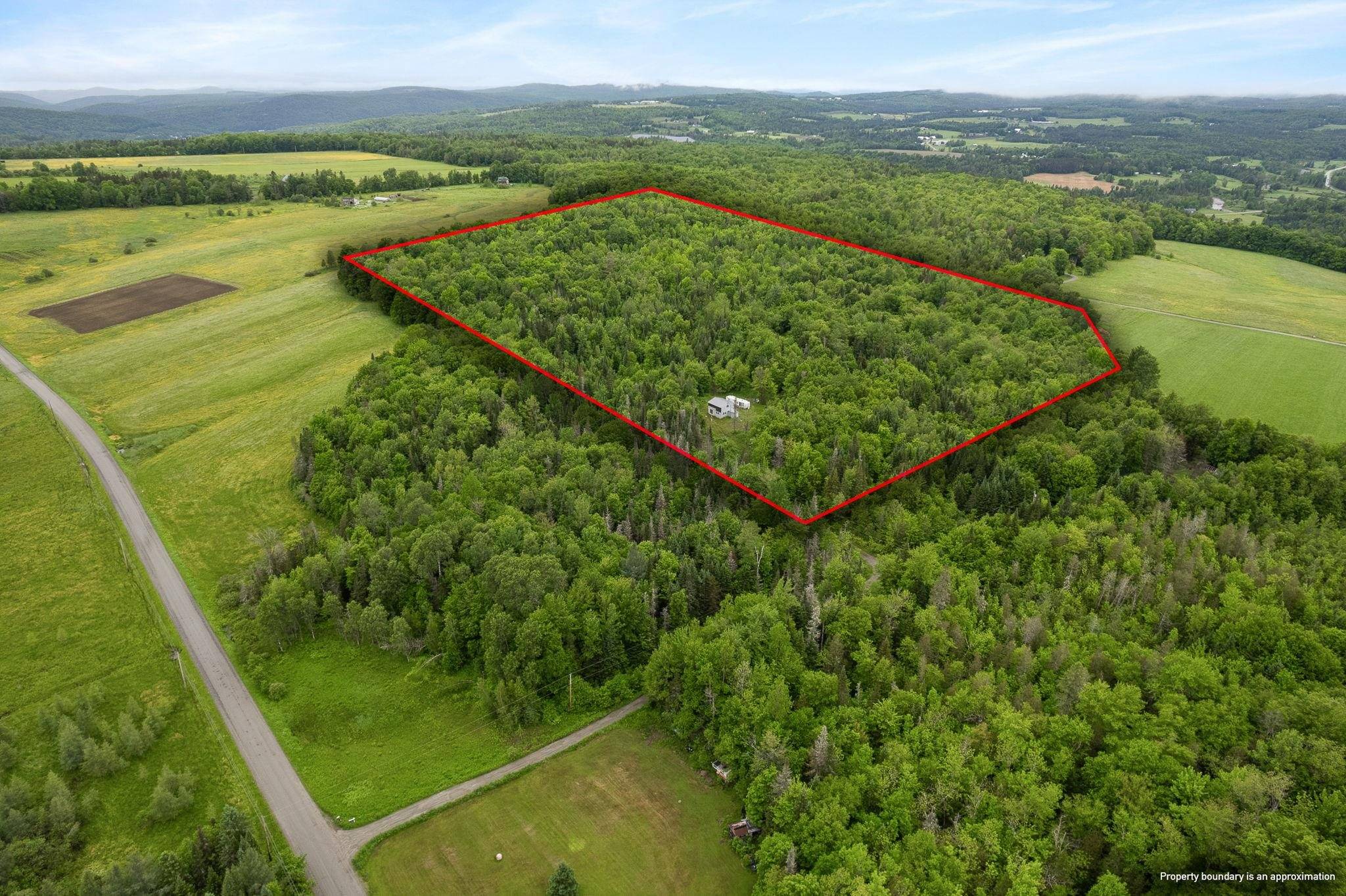 1817 Hopkins Hill RD, Hardwick, VT 05843