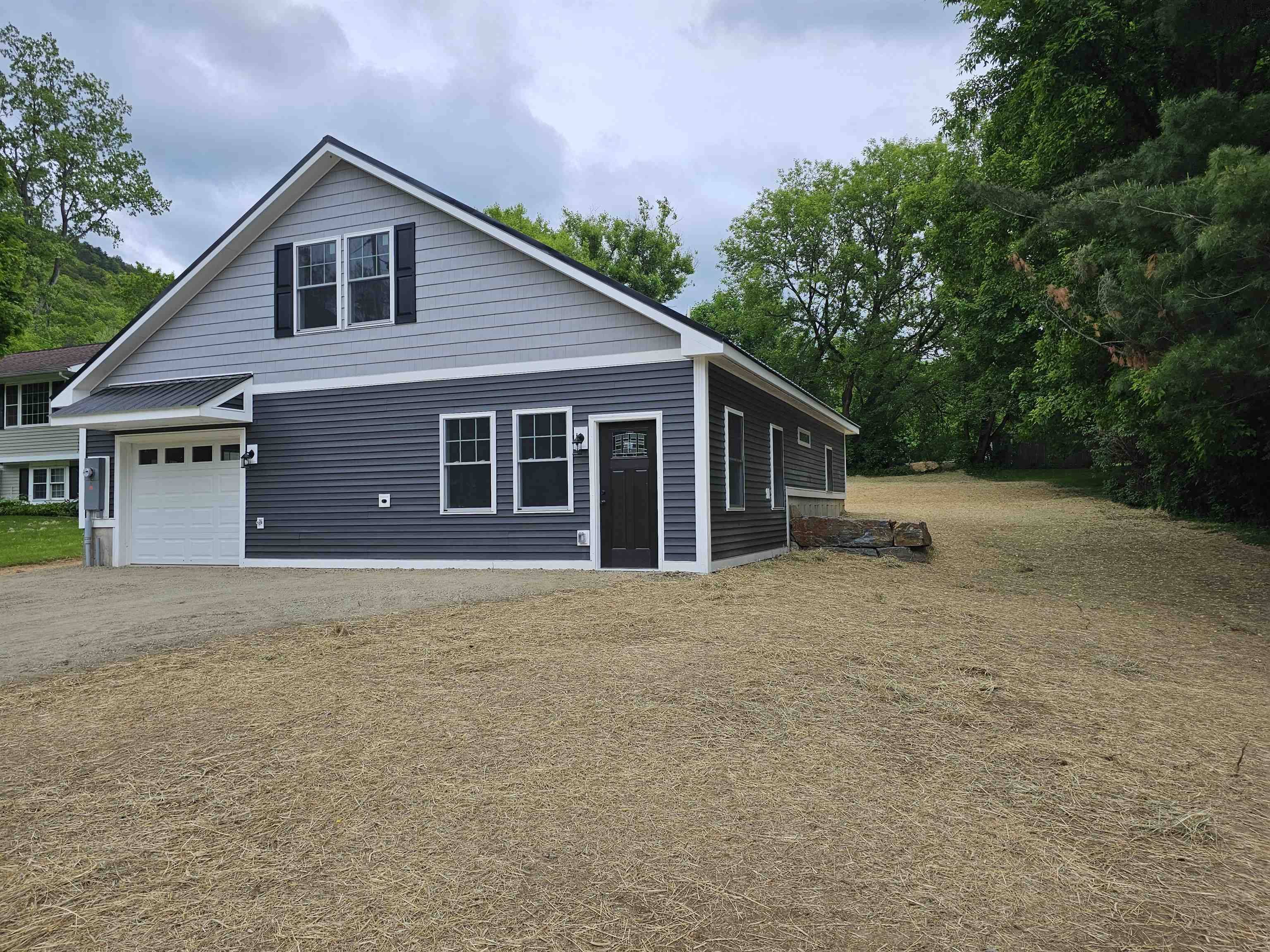 122 Devino LN, Bristol, VT 05443