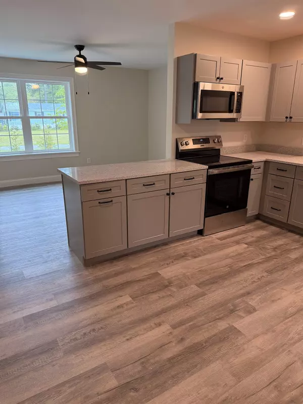 Milton, VT 05468,7 Willys LN #102