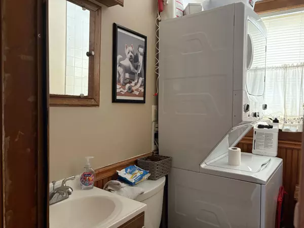 Manchester, NH 03103,346 Lake AVE