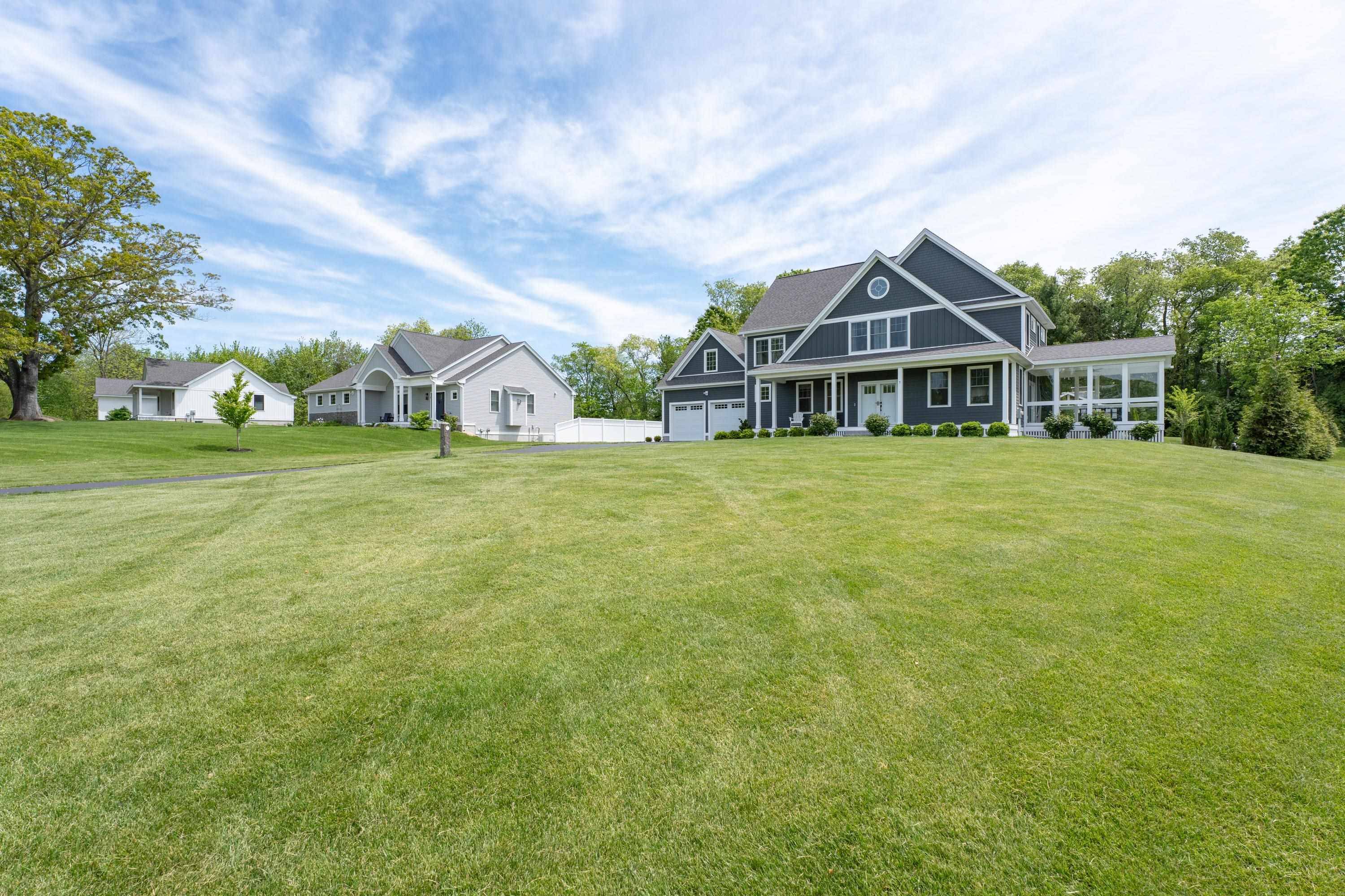 Stratham, NH 03885,7 Treat Farm RD