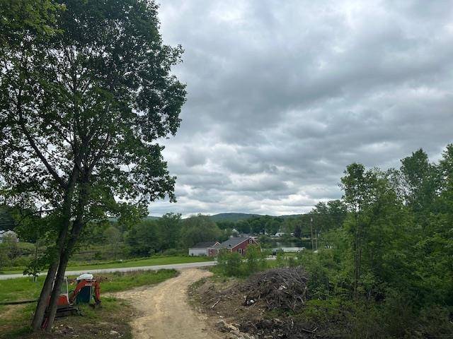Pittsfield, NH 03263,76 River RD