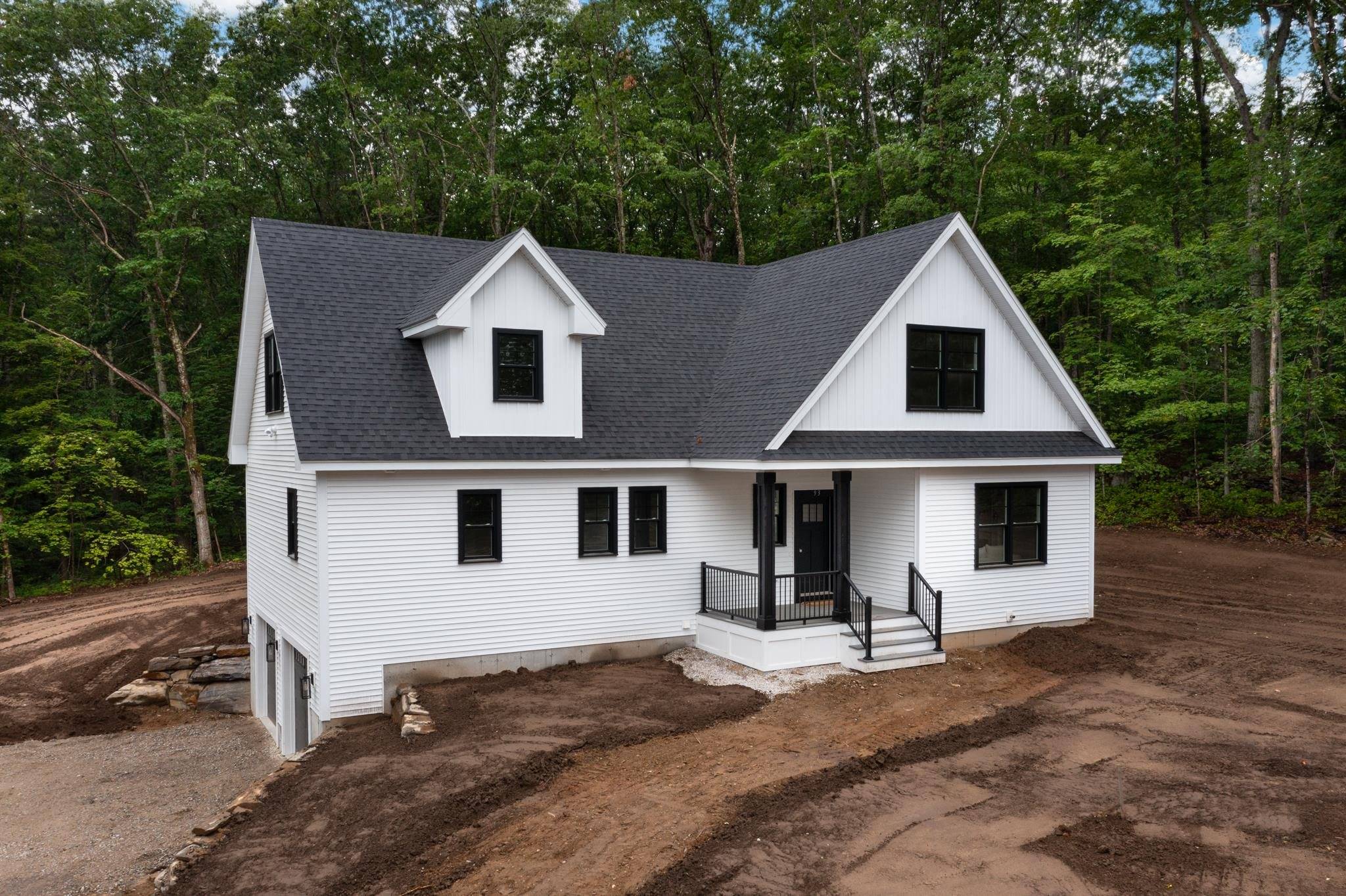 93 Stage RD, Hampstead, NH 03841