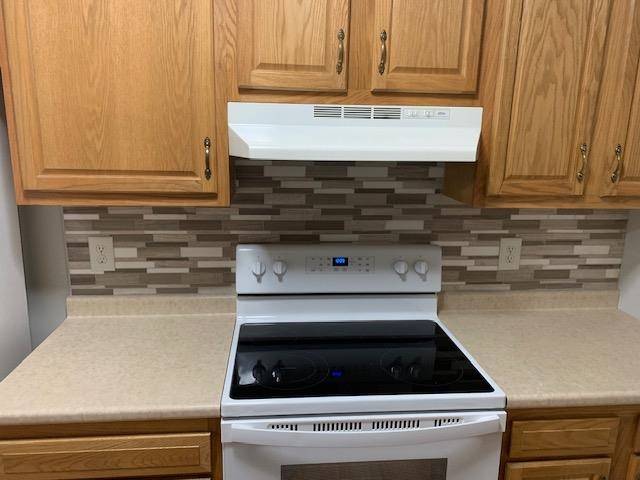 Nashua, NH 03060,18 Harbor AVE #207