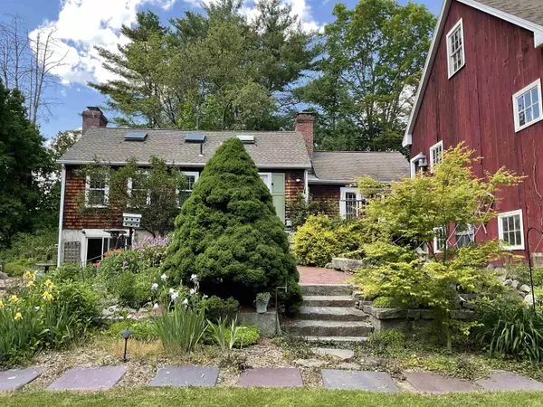 2 Mack Hill RD, Amherst, NH 03031