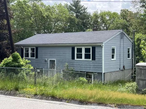 5 Birch DR, Newmarket, NH 03857