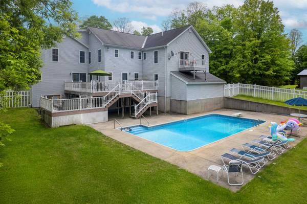 1851 York Street EXT, Poultney, VT 05764
