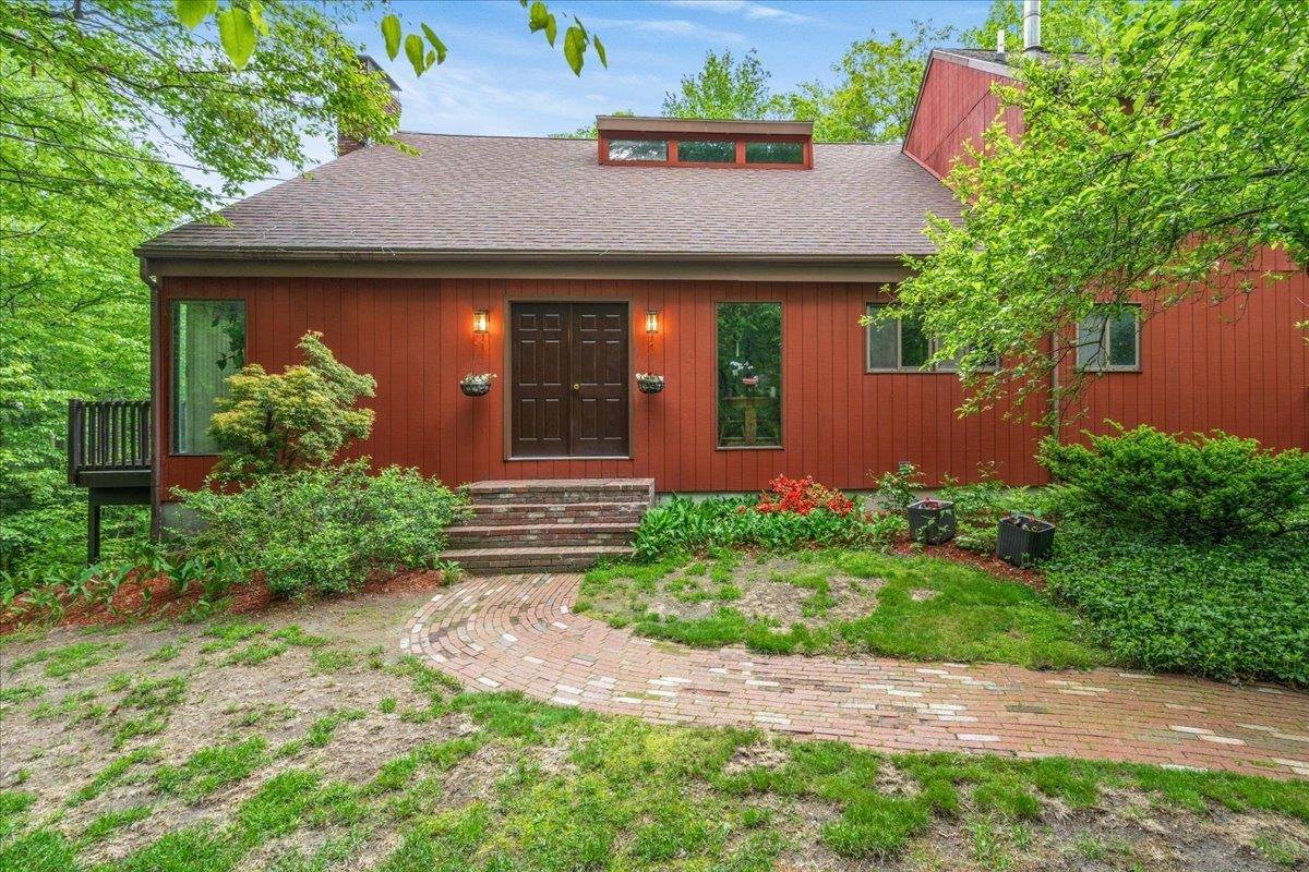 51 Horizon DR, Bedford, NH 03110