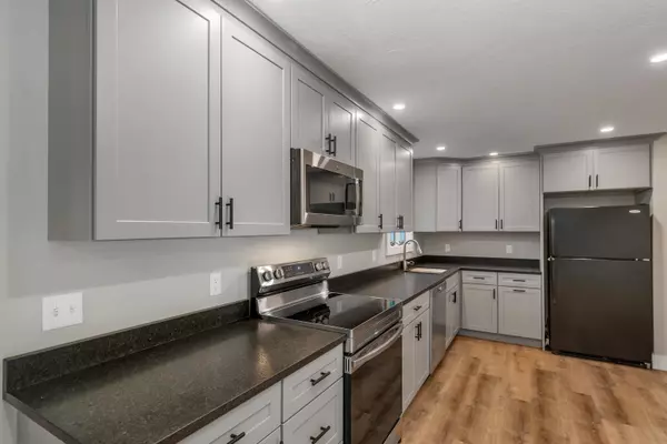 Wolfeboro, NH 03894,125 Pine Hill RD