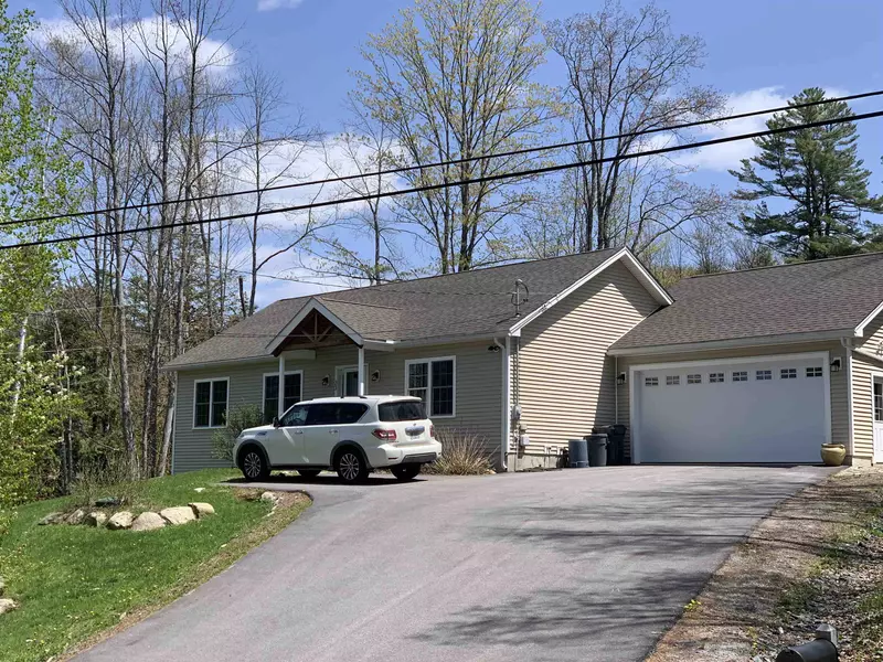 33 Maple ST, Sunapee, NH 03782