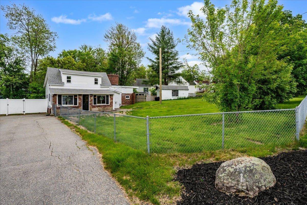 Goffstown, NH 03102,27 Eden ST