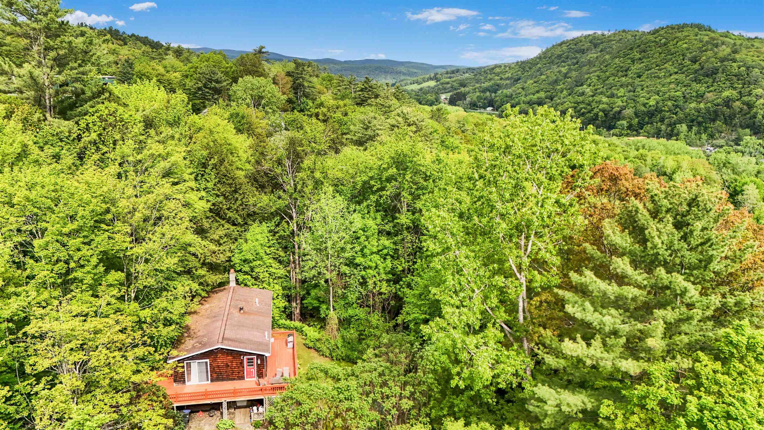 1427 Woodstock RD, Hartford, VT 05001