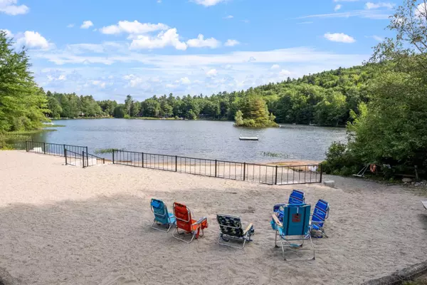 25 Hilltop DR, Newbury, NH 03255