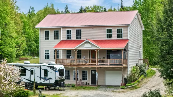 1619 Duck Pond RD, Barton, VT 05822