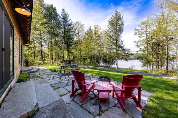 Thetford, VT 05045,320 Bragg RD