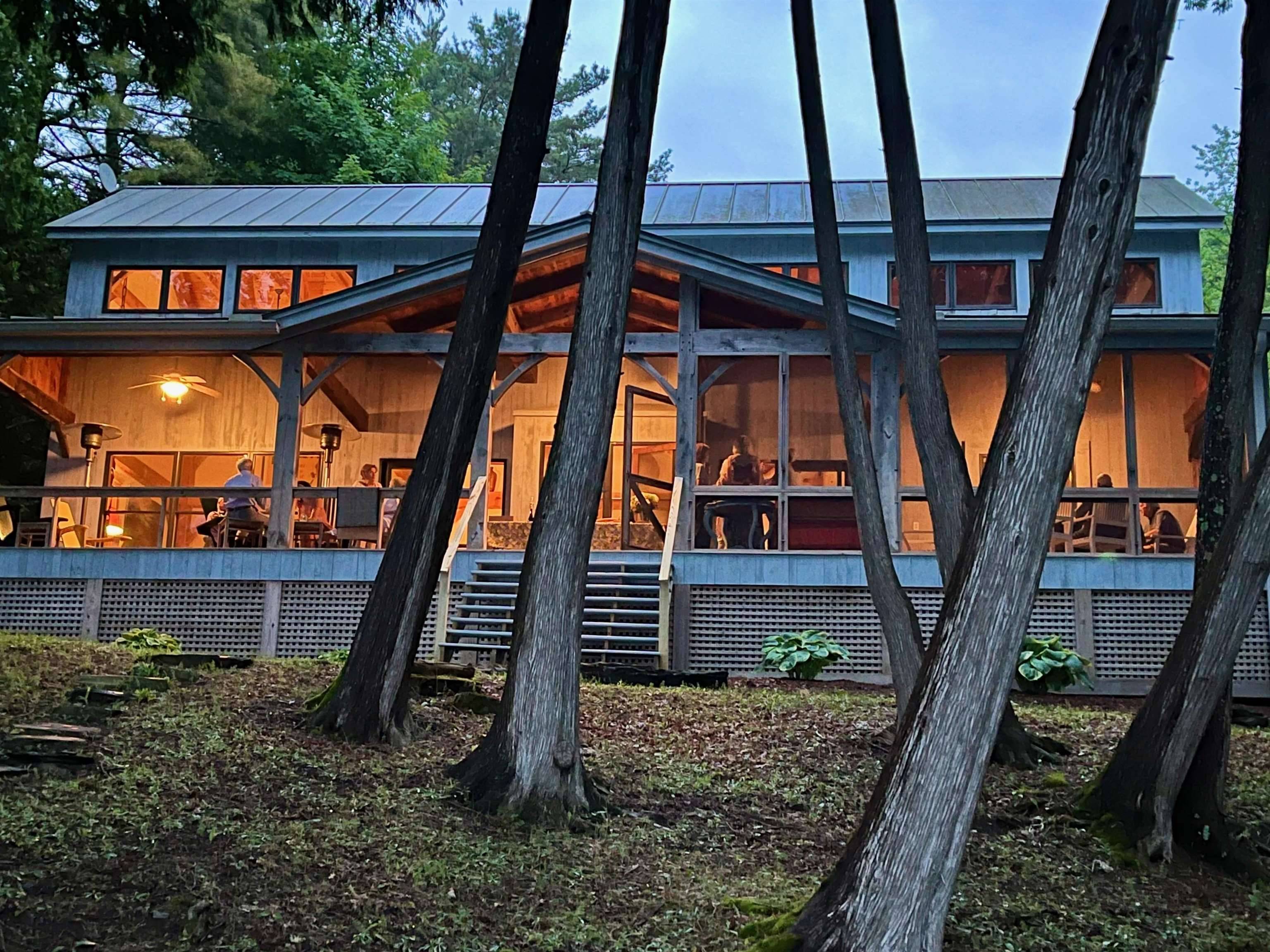 2130 Button Bay RD, Ferrisburgh, VT 05456