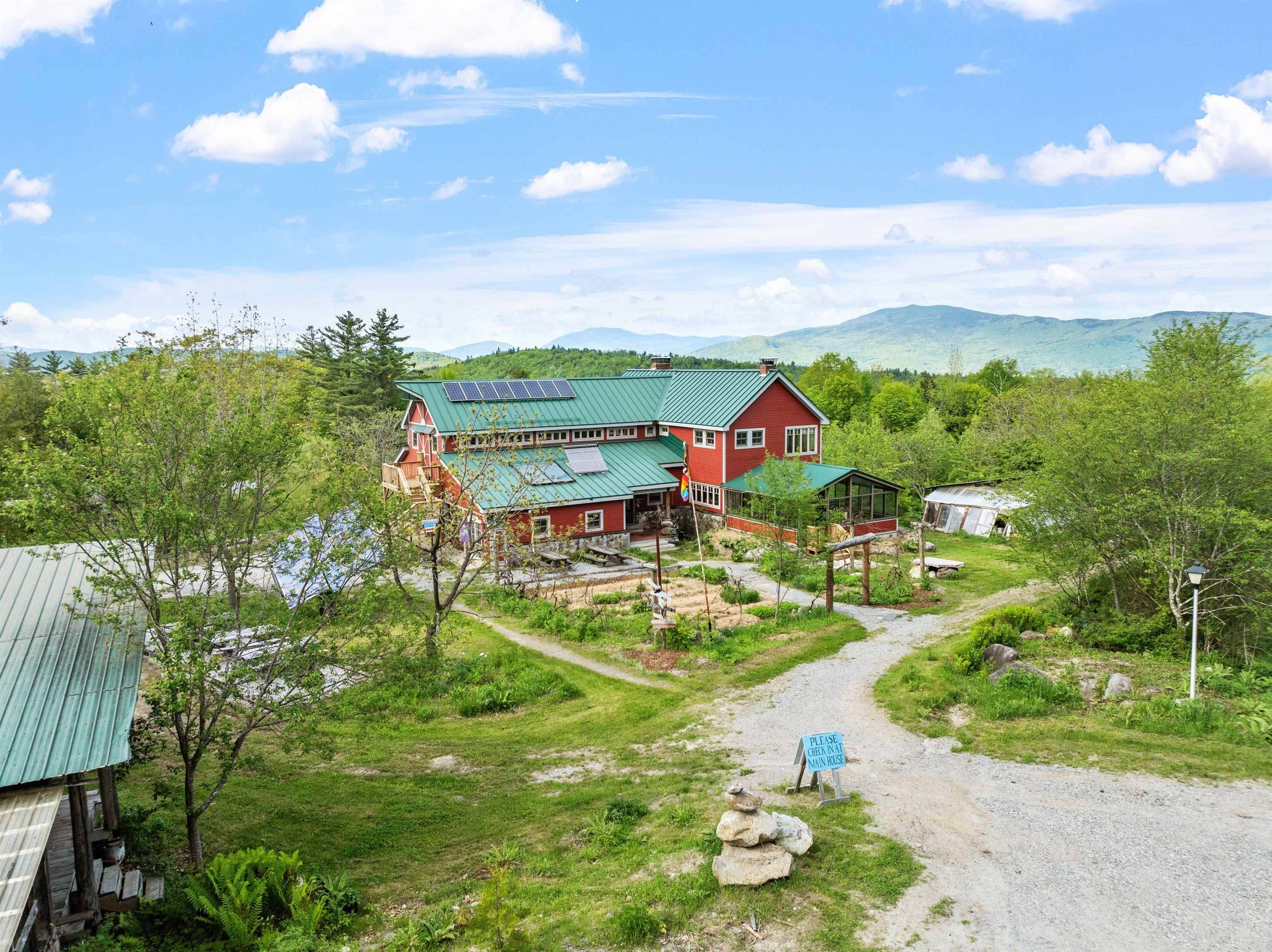 218 Streeter Woods RD, Dorchester, NH 03266
