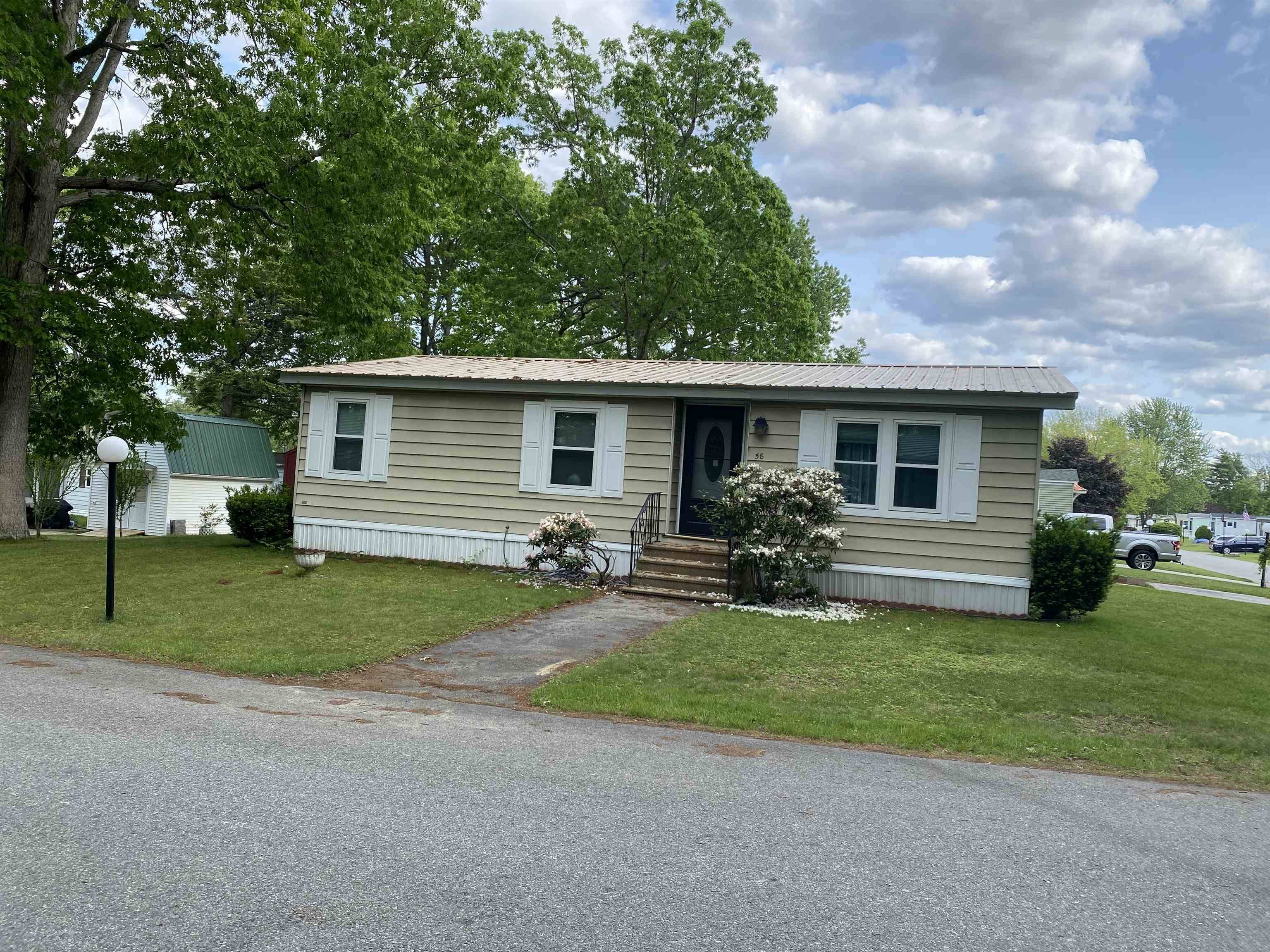 58 Lillian AVE, Seabrook, NH 03874