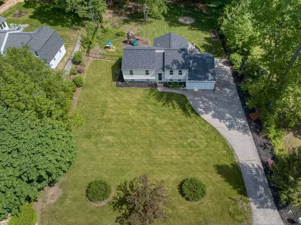 62 Palomino LN,  Bedford,  NH 03110
