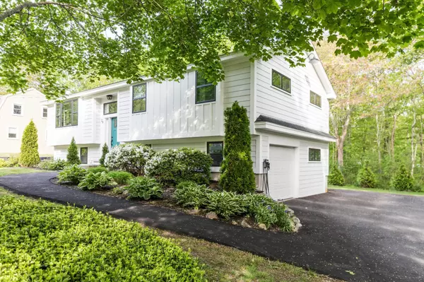 29 Frontier ST, Rye, NH 03870