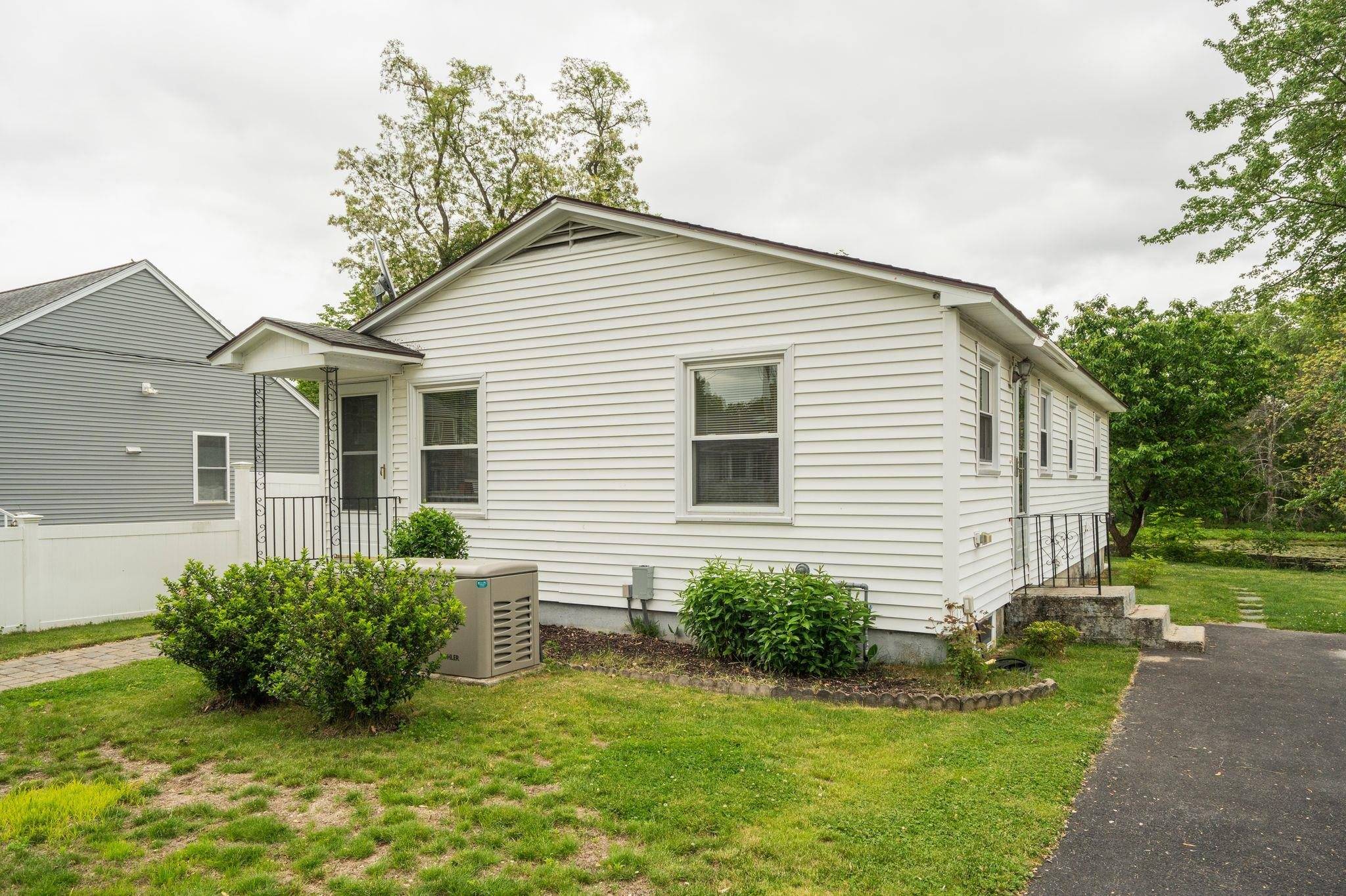Nashua, NH 03064,18 Tampa ST