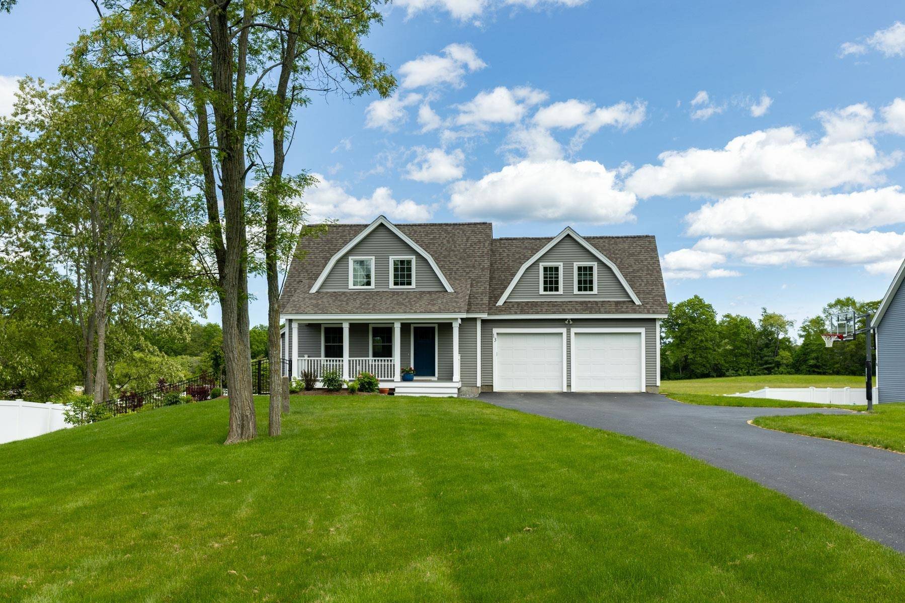 13 Willowbrook AVE, Greenland, NH 03840