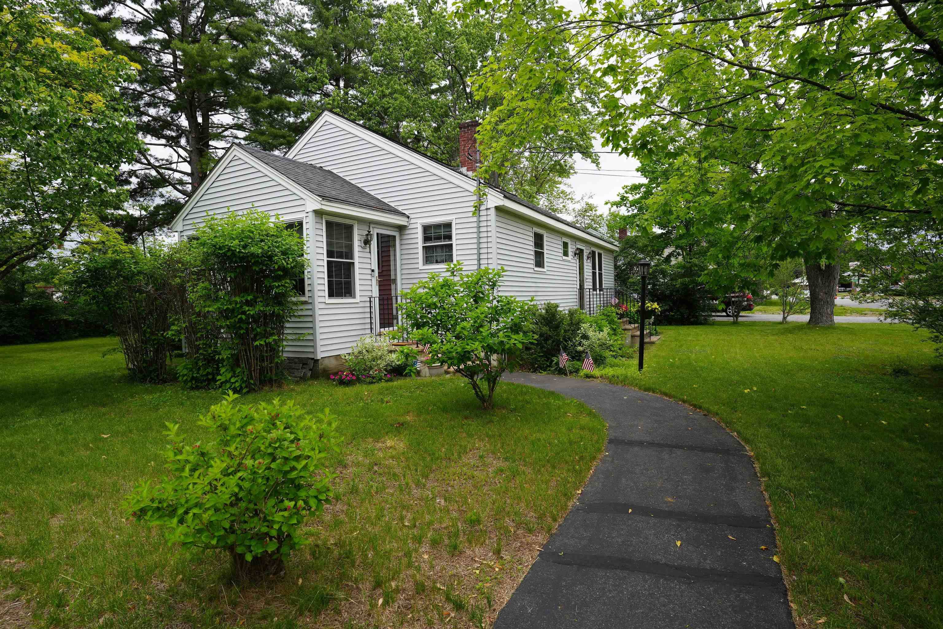 10 Grover ST, Concord, NH 03301