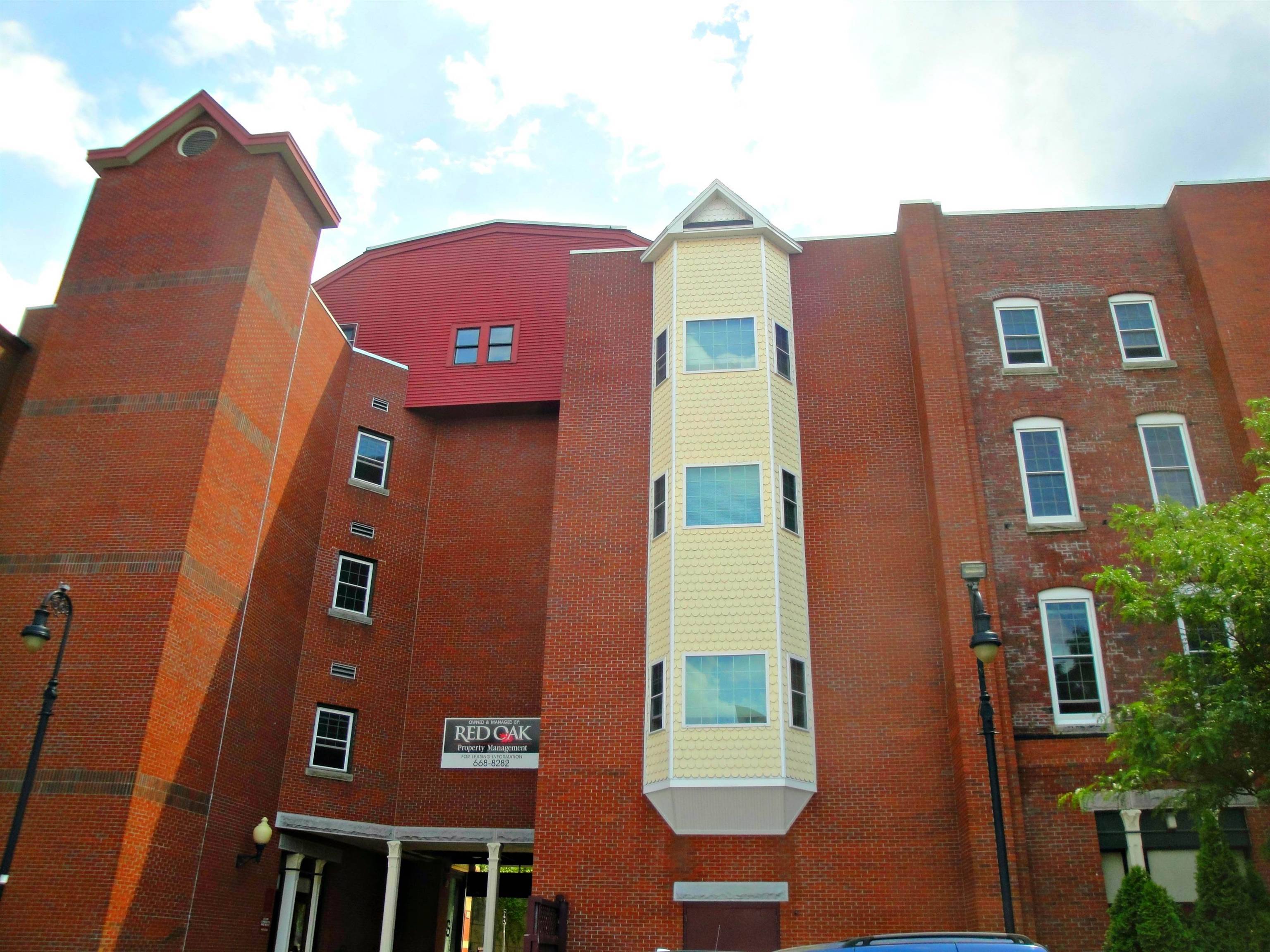 Manchester, NH 03101,30 Hanover ST #214