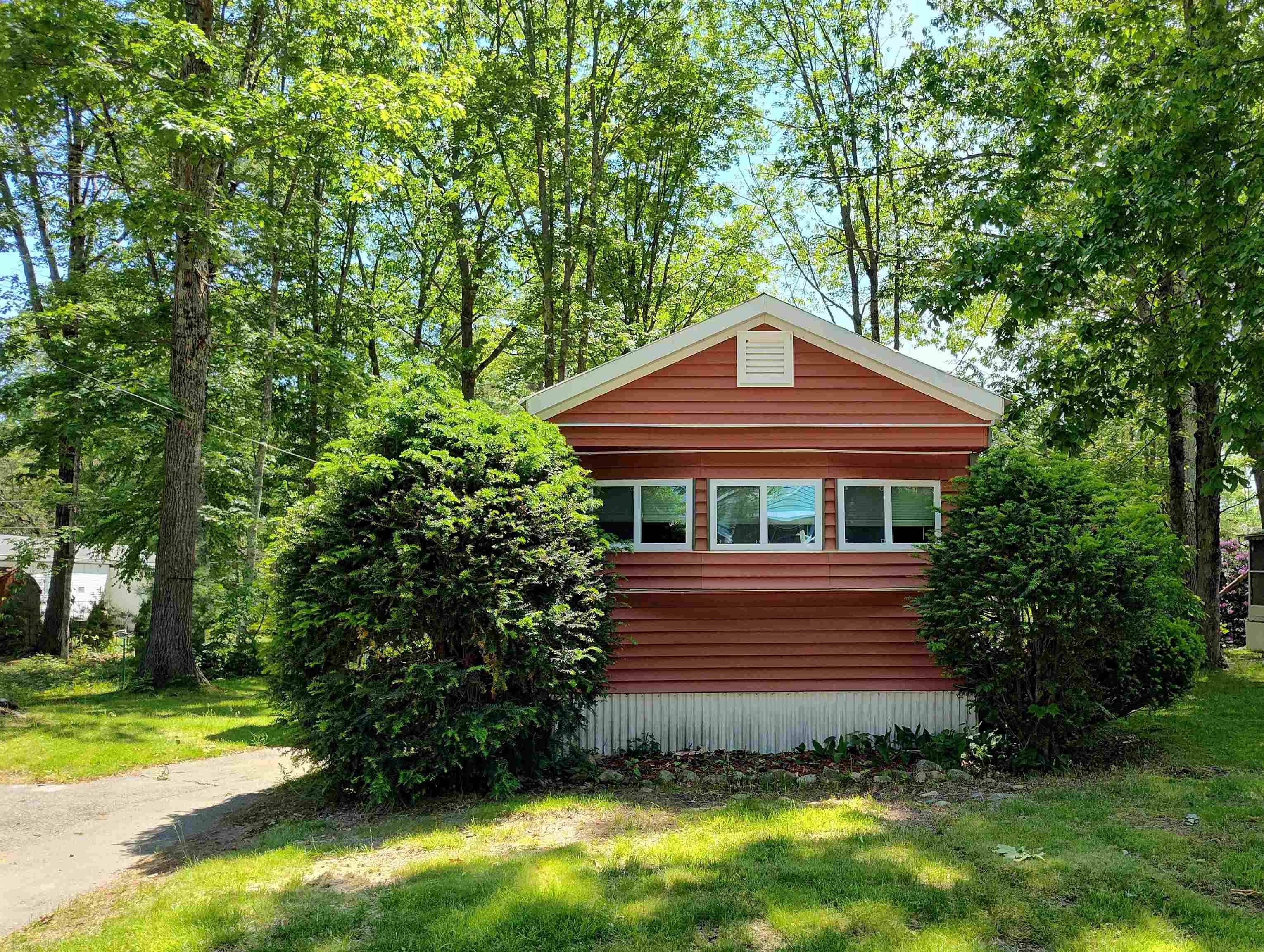 218 Robinhood DR, Exeter, NH 03833